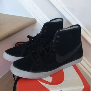Like new- Nike Primo Court Mid Suede